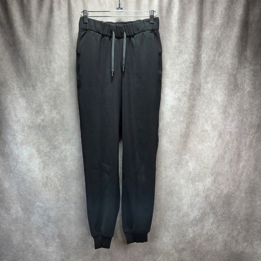 Lululemon On the Fly Jogger Black Luxtreme Drawstring Pants Women Size 4